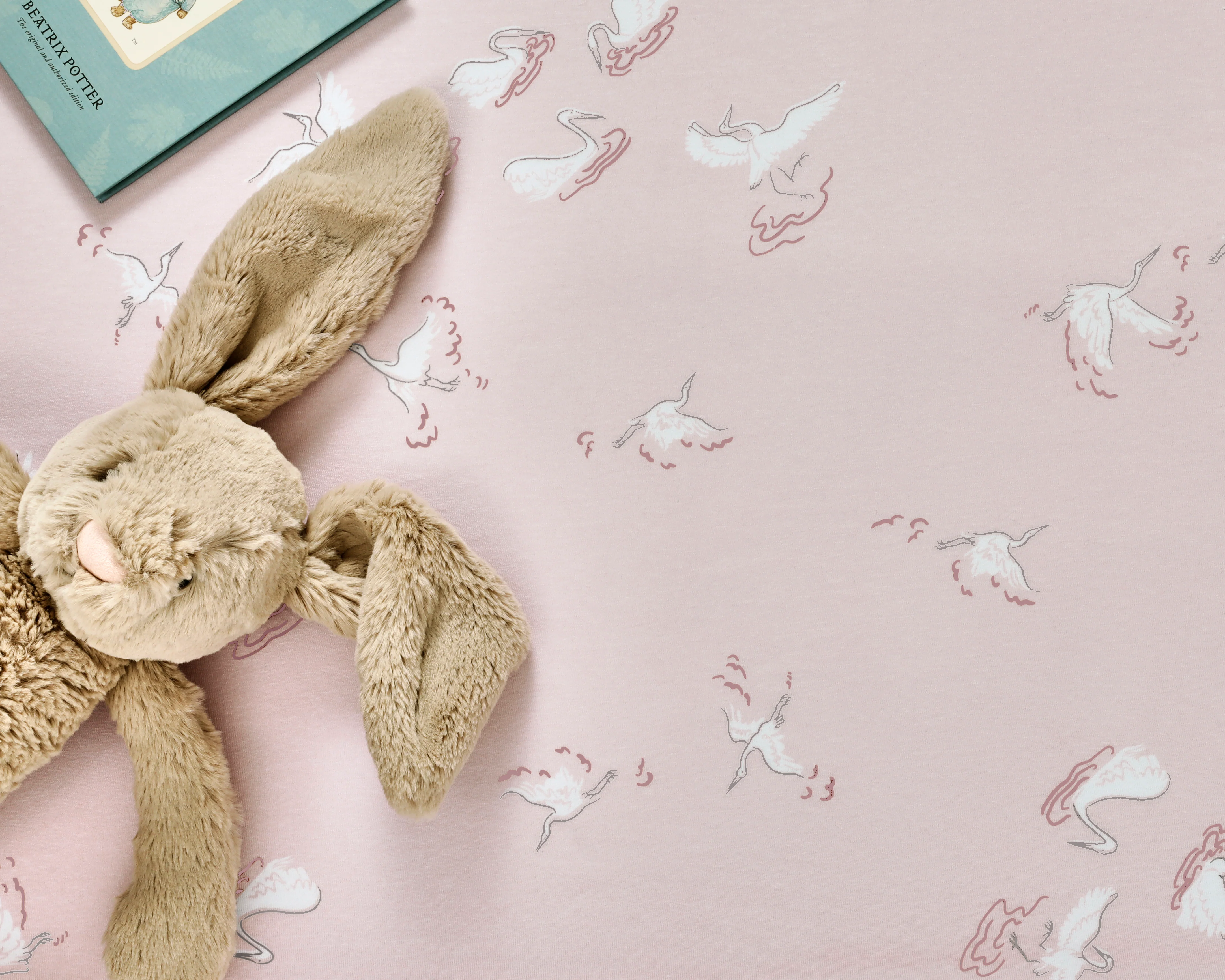 Swan Crib Sheet Set - Image 4