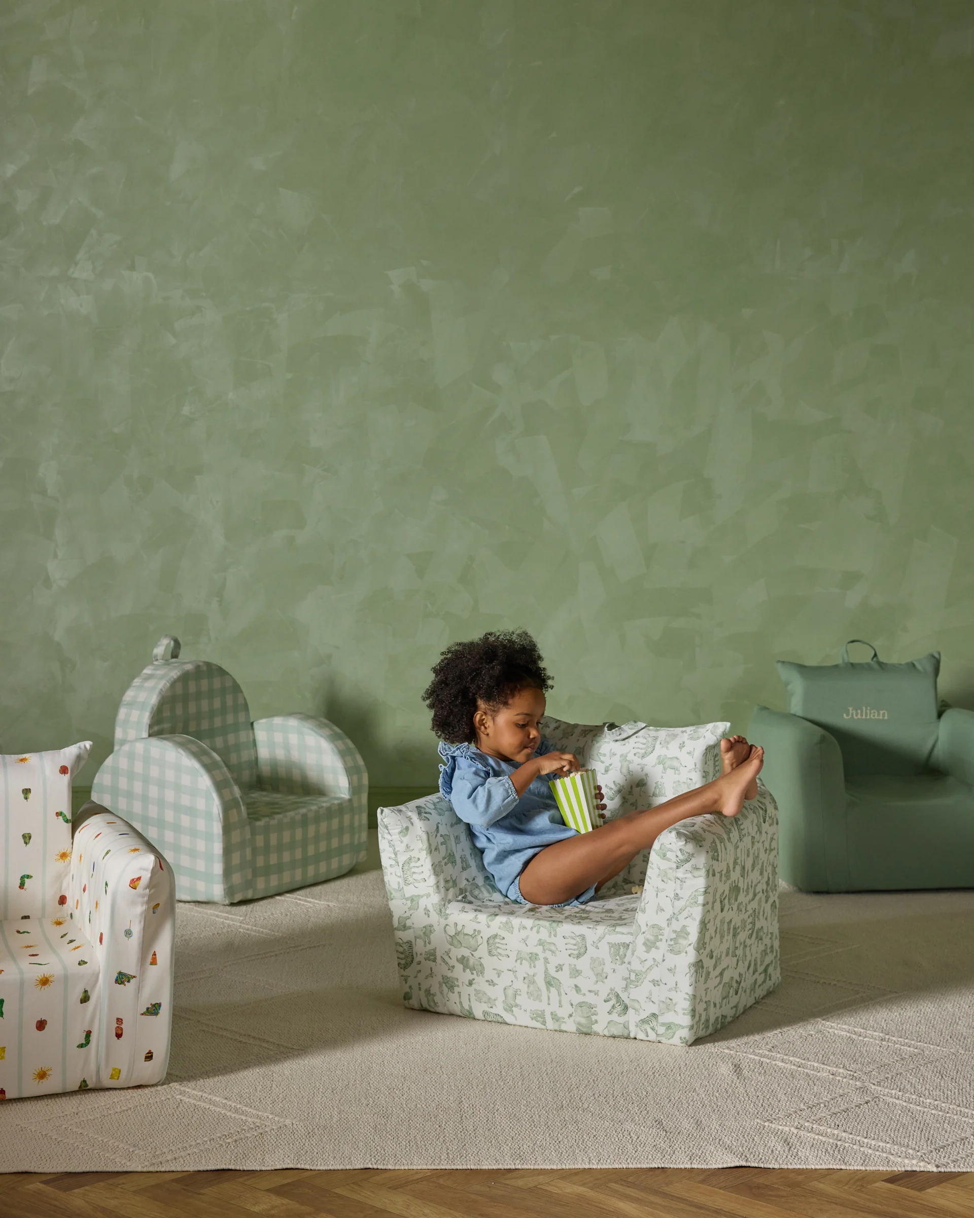 The Hug Mini Chair in Twill - Image 21