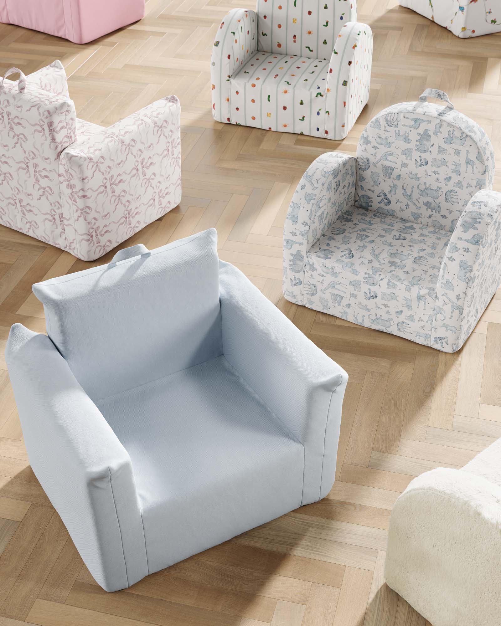 The Hug Mini Chair in Twill - Image 39