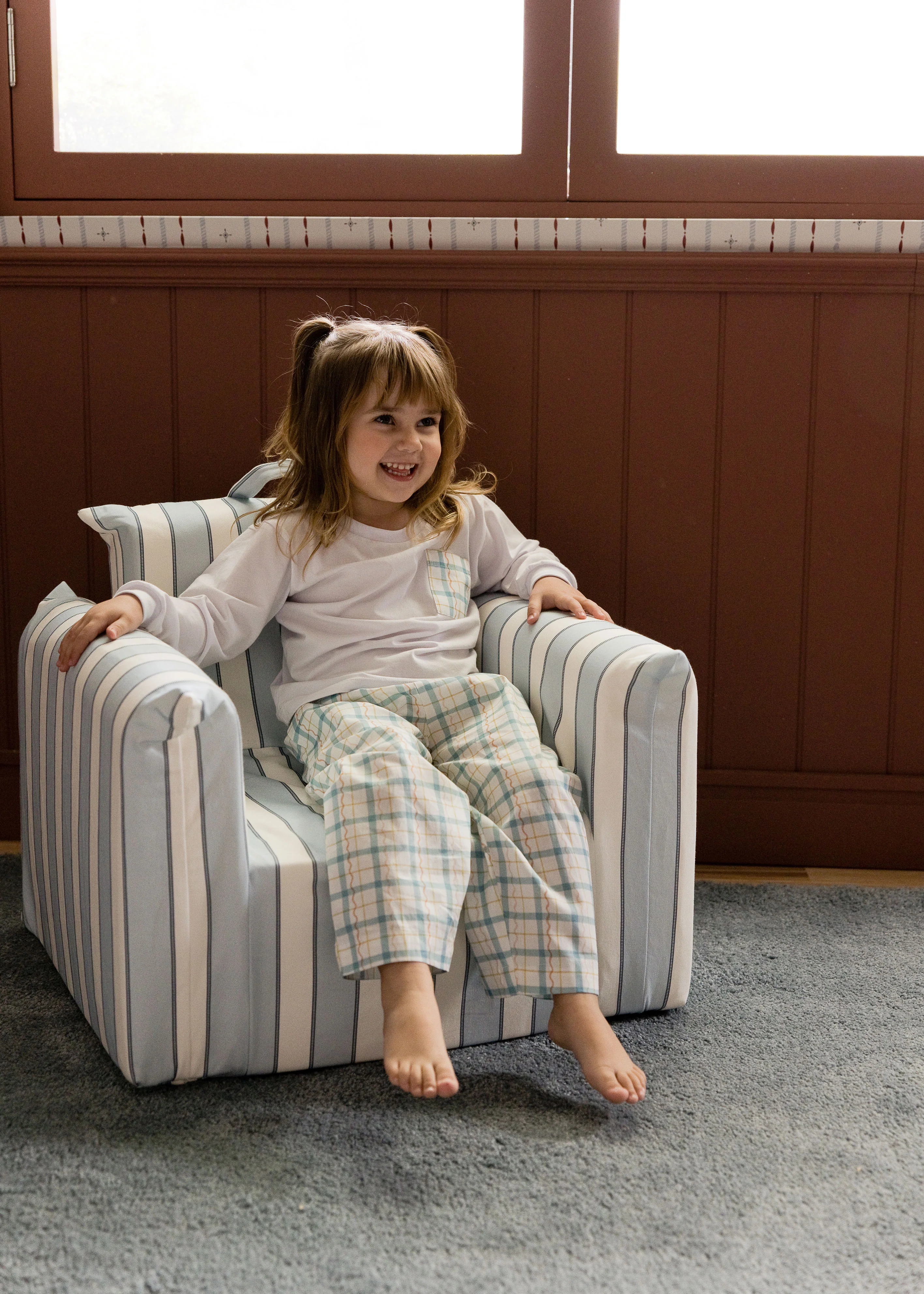 The Hug Mini Chair in Twill - Image 66