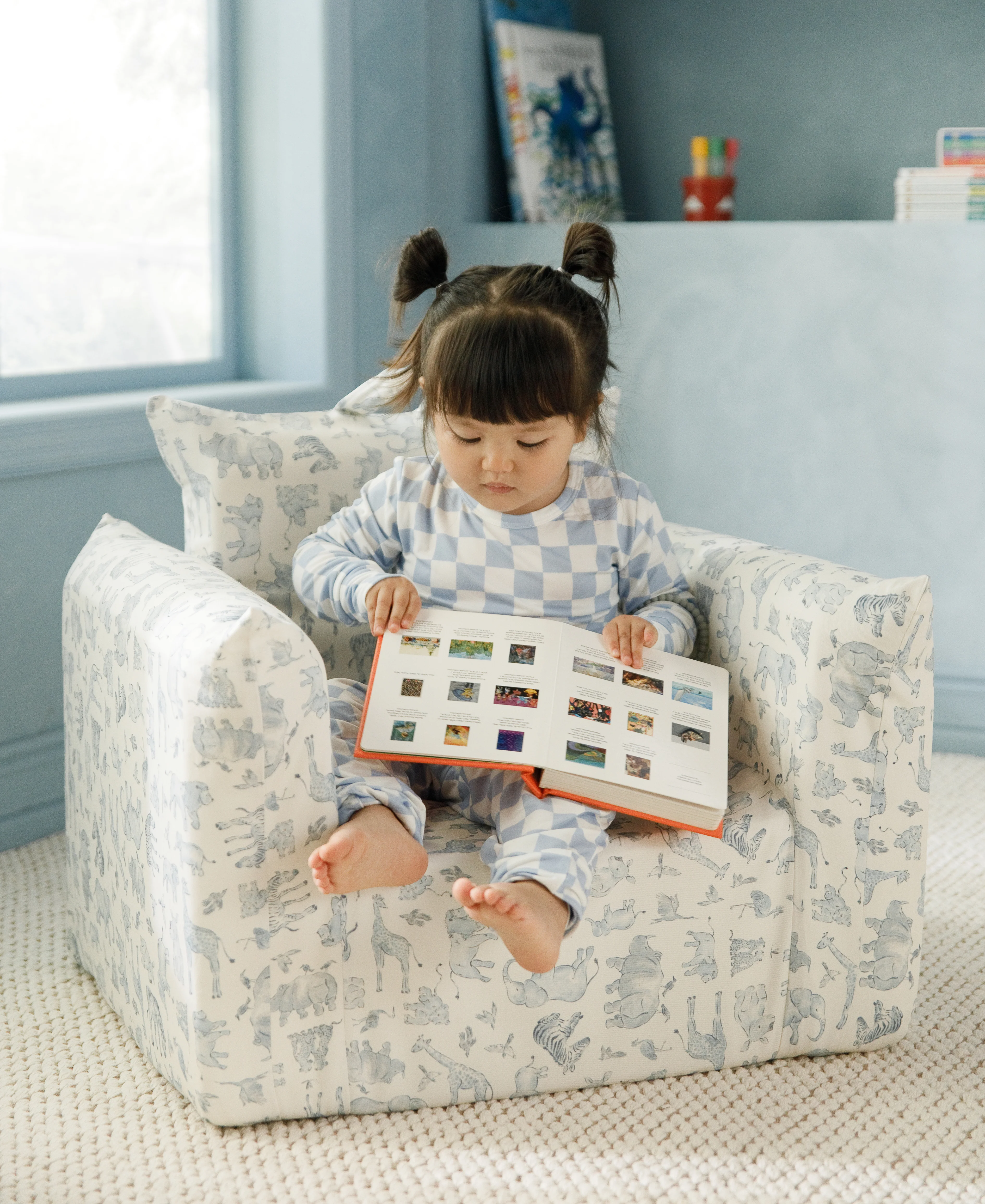 The Hug Mini Chair in Twill - Image 7