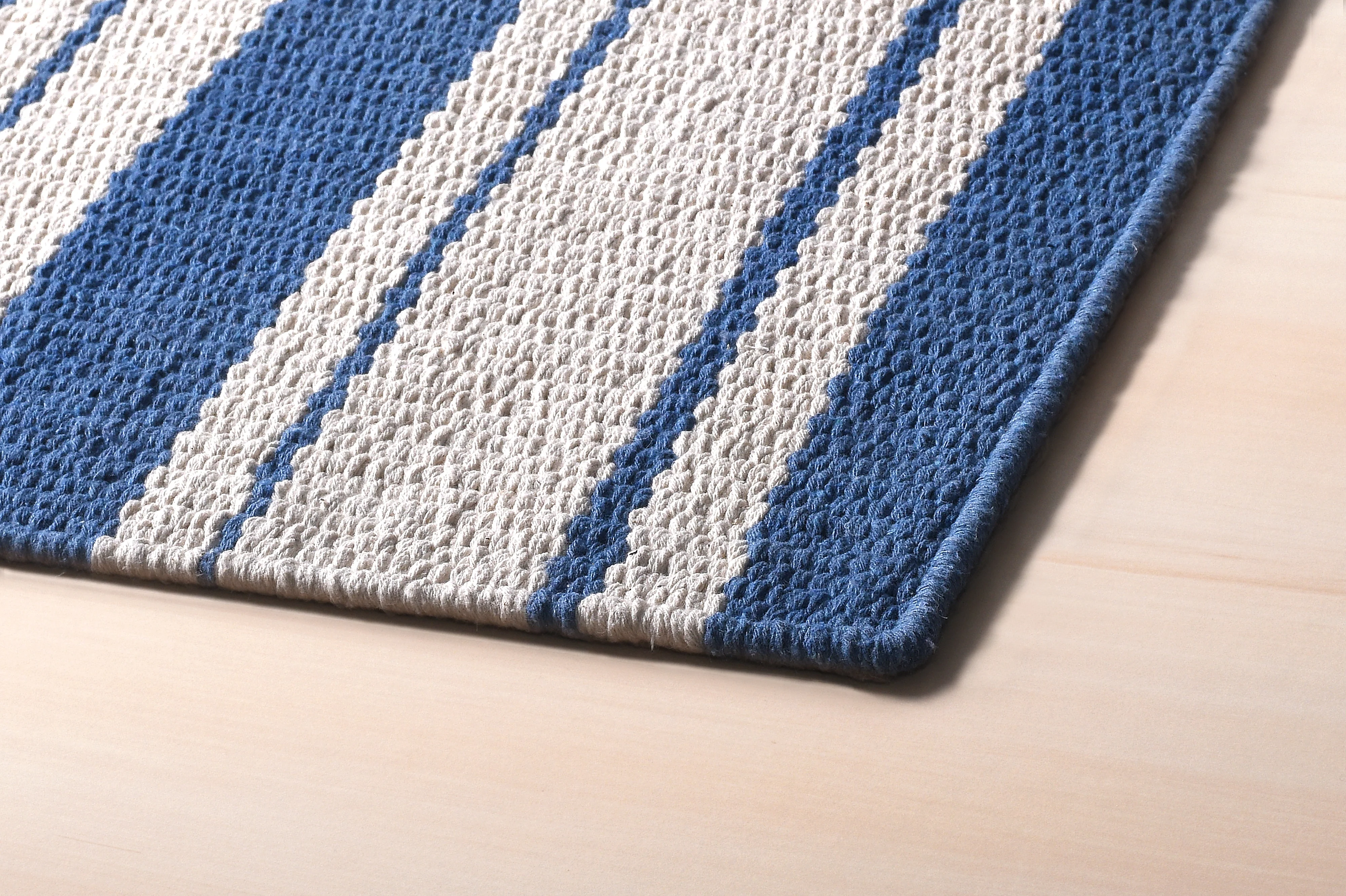 Tide Area Rug - Image 4